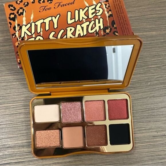 Too Faced On The Fly Eyeshadow Palette Kitty Likes To Scratch - NEW IN BOX - Picture 4 of 8
